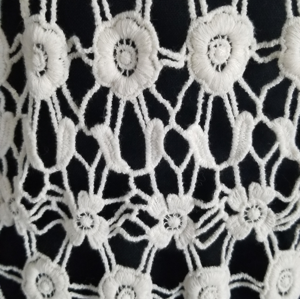 NWT Cute coverlet for beachwear or over a Tshirt for another spring layer - Picture 4 of 7